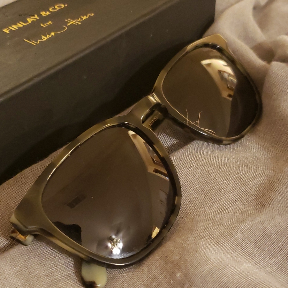 India Hicks x Finlay & Co. Bowery Sunglasses